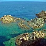 Lets Holidays Amazing Front Sea Views דירה