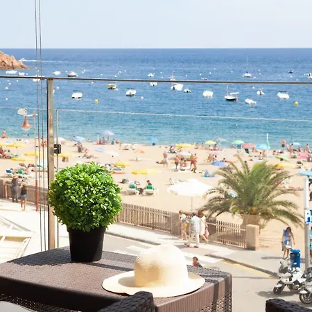Lets Holidays Amazing Front Sea Views טוסה דה מאר